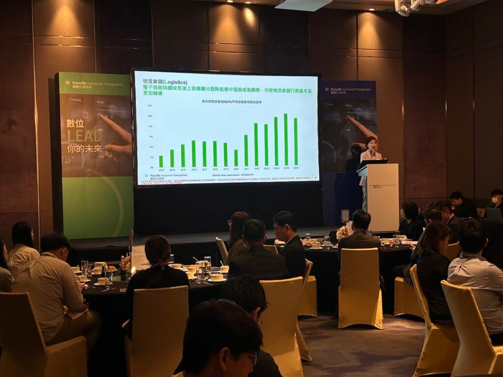 Joy Wang Public Speaking about Private Market Investment at Large Conference by Manulife