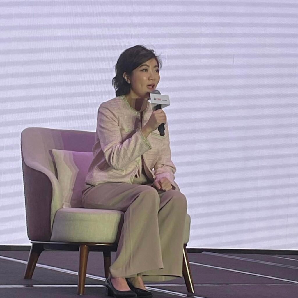 Joy Wang Public Speaking about Private Market Investment at Large Conference by UBS